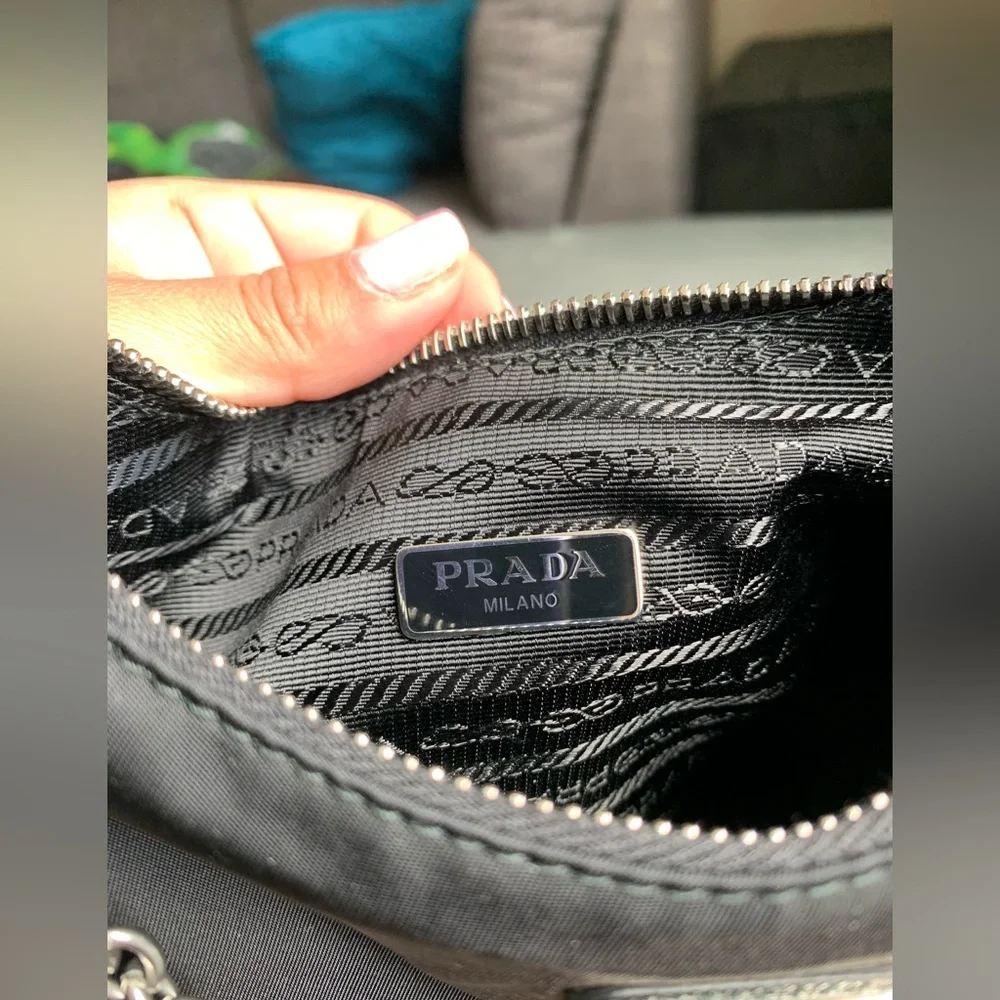 Prada Re-Edition Nylon Bag - Picture 6 of 9